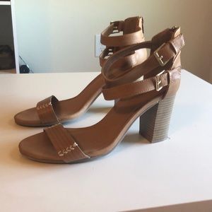 Heeled sandal